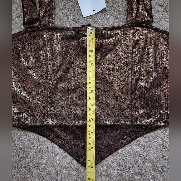 NWT Forever 21 Metallic V-Hem Bronze Crop Top Medium - Picture 9 of 11